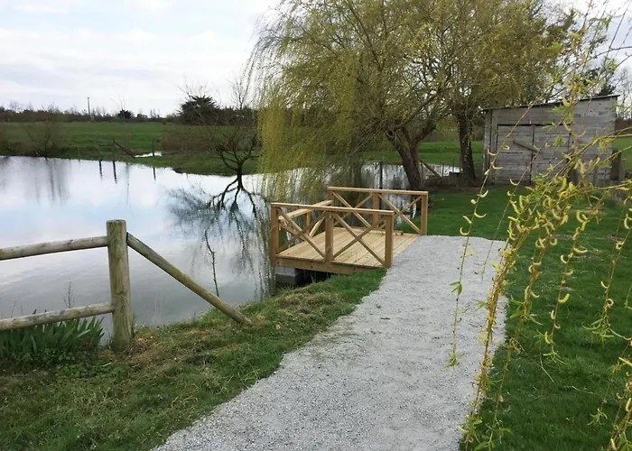 Avec Et Piscine Au Coeur Du Marais Breton - Fr-1-426-280